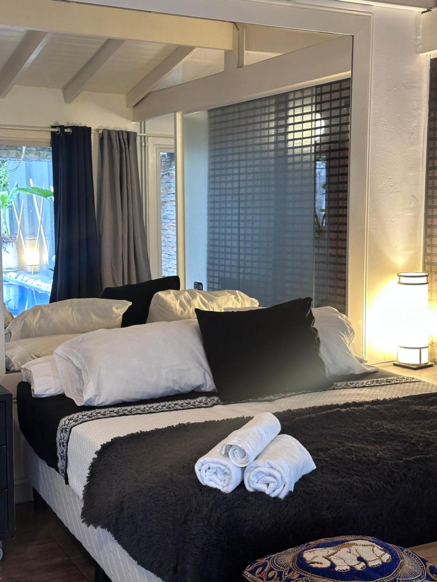 Bed and Breakfast Cool Clima Olivos Exterior foto